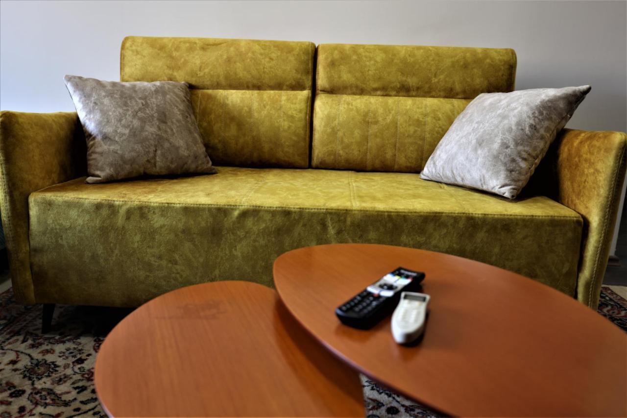 Lovely Studio In Tirana #1 Bagian luar foto