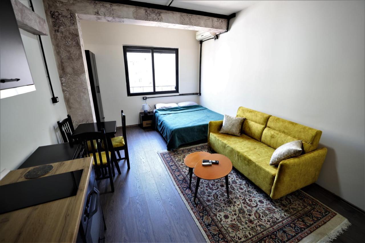 Lovely Studio In Tirana #1 Bagian luar foto